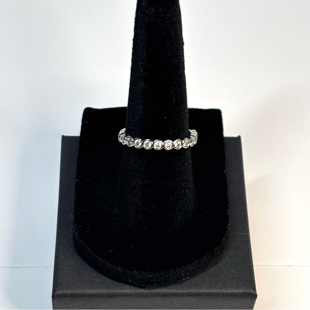 18k white gold-plated partial eternity band ring
